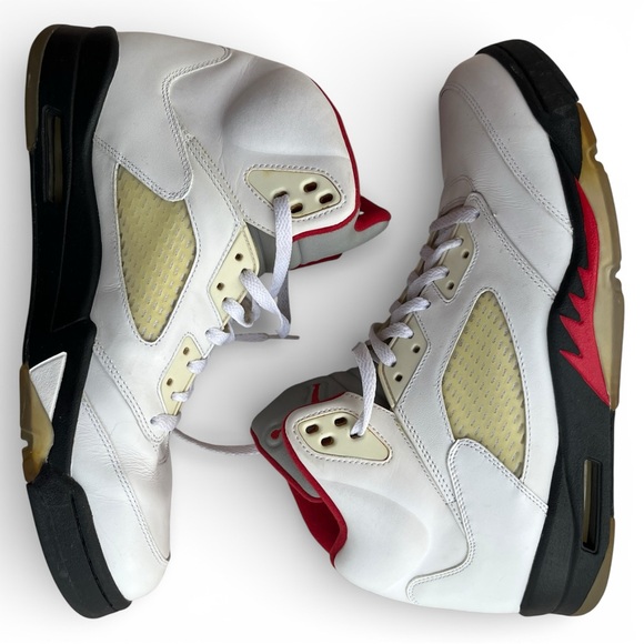 Men’s 11.5 Air Jordan 5 Fire Red Silver 3M Tongue White/Red Retro Sneakers - Picture 3 of 4